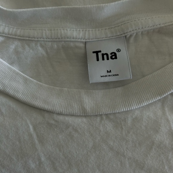 Aritzia White Cropped Boxy Tee Shirt - Picture 2 of 4